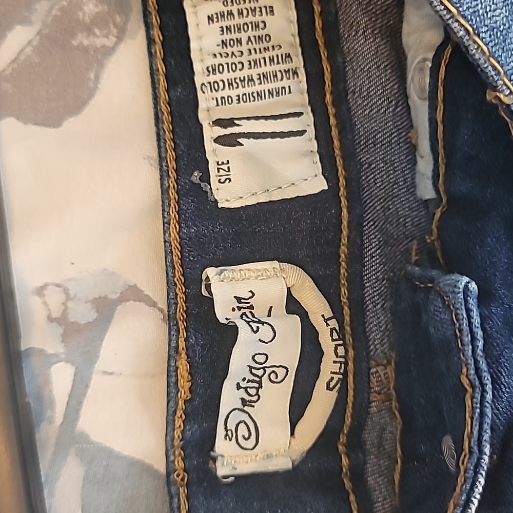 Jean short - Picture 3 of 3